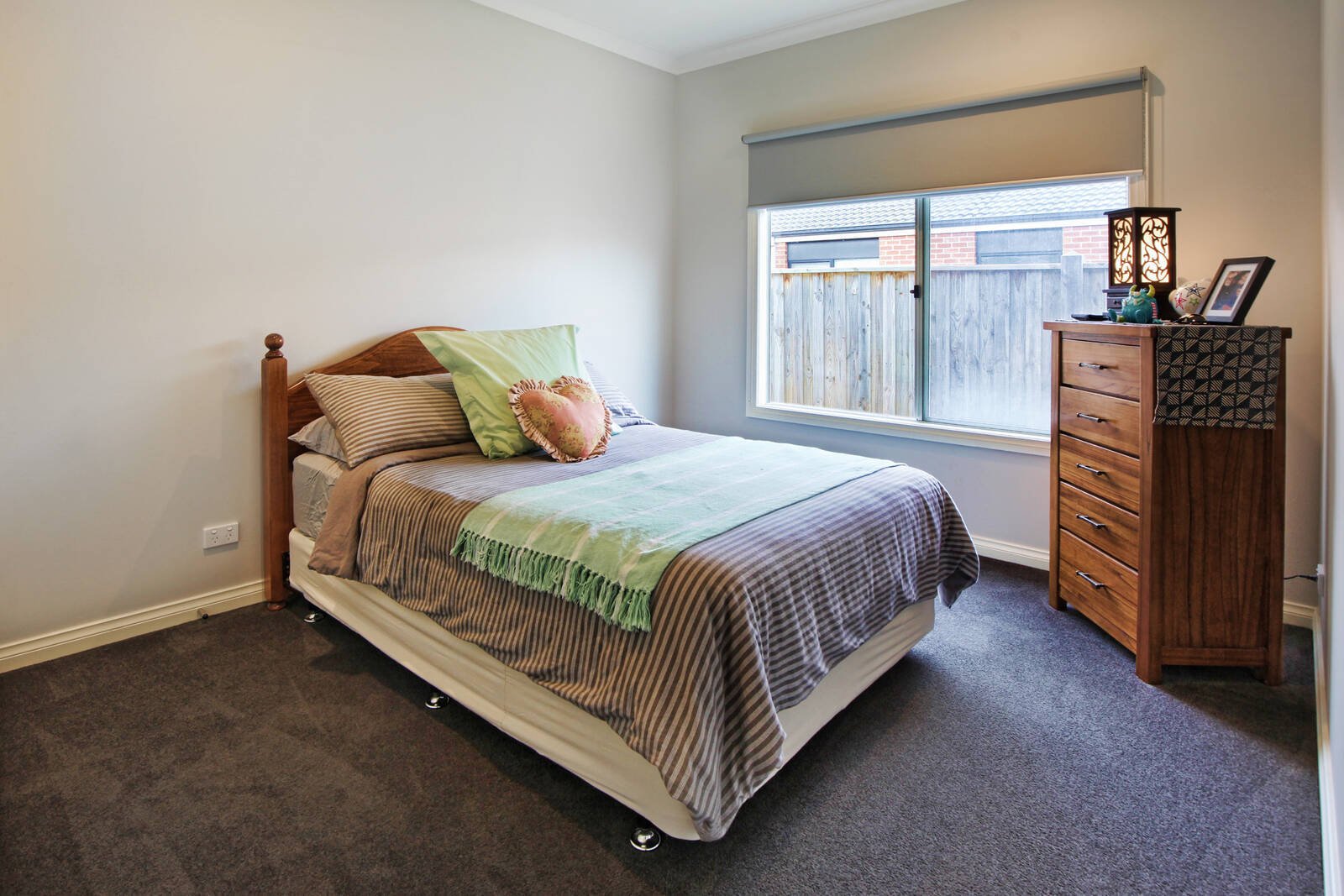 Real Estate and Property in 6 Tributary Way, Woodend, VIC