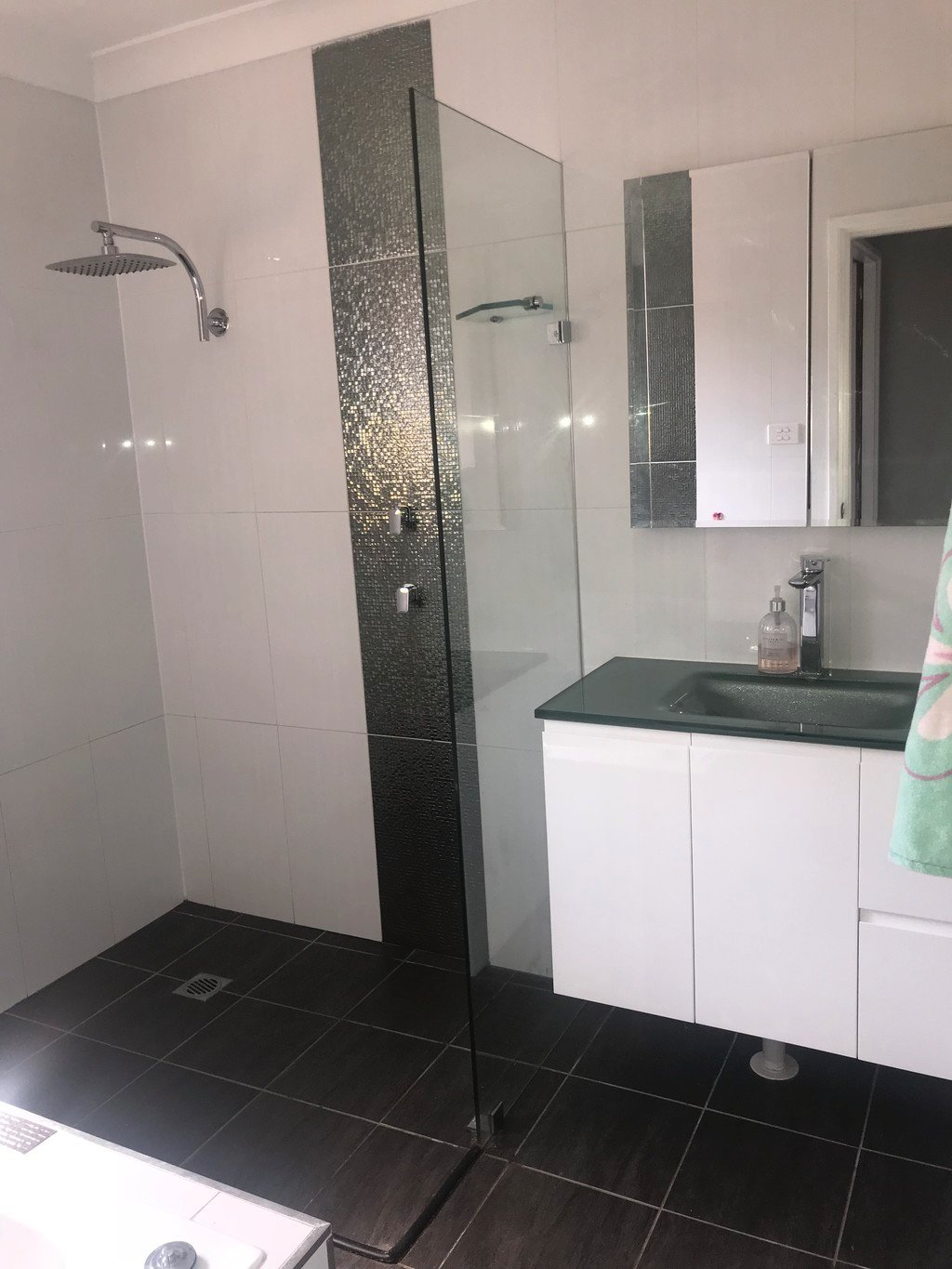 6 Trinity Drive CAMBRIDGE GARDENS 5