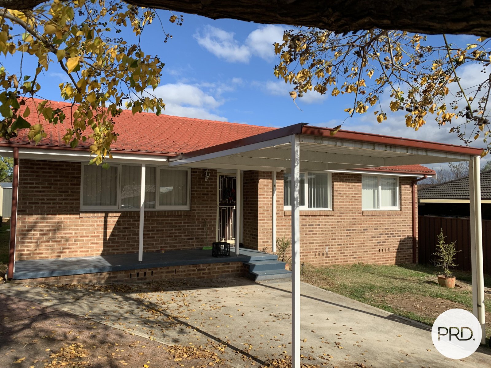 6 troon Place ST ANDREWS 1