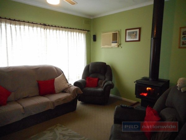 6 Tumut Plains Road TUMUT 8