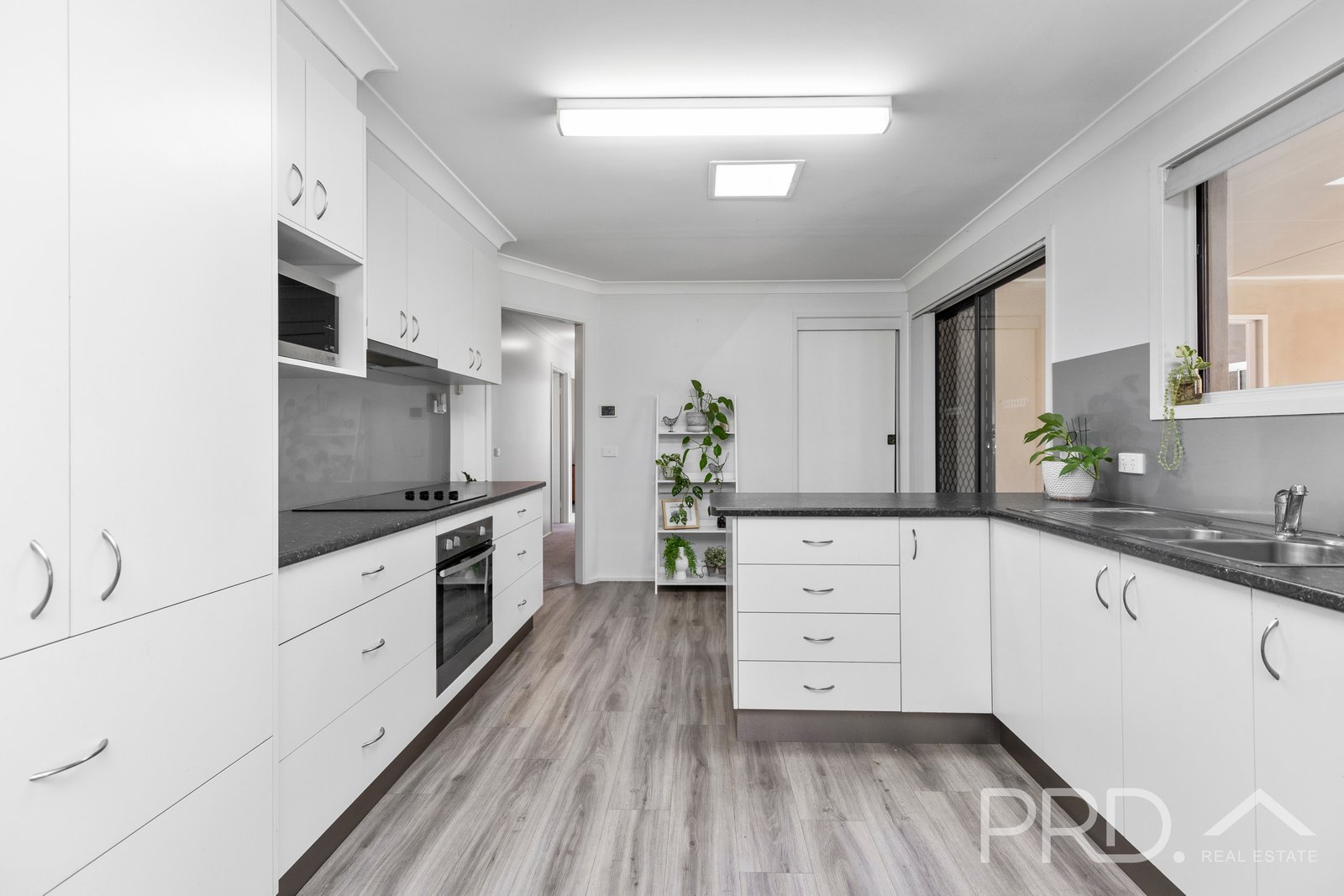 6 Tumut Street ADELONG 2