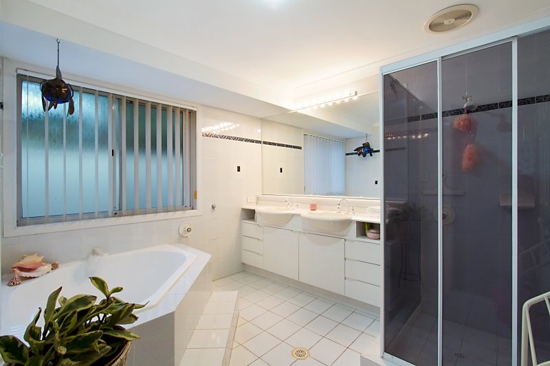 6 Turramurra Drive ROBINA 9