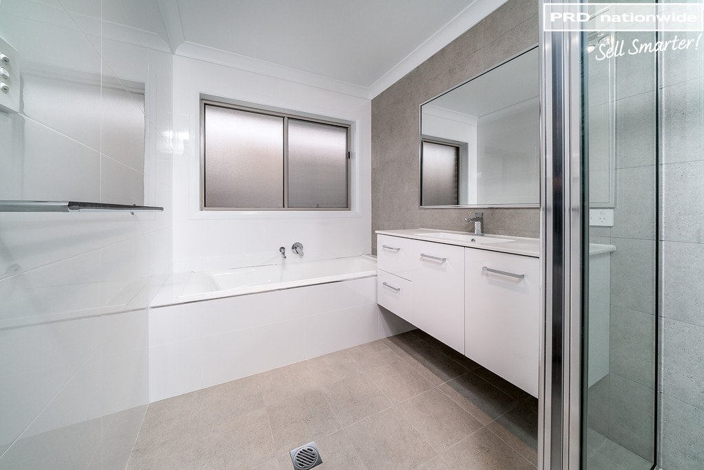 6 Tycho Place LLOYD 5