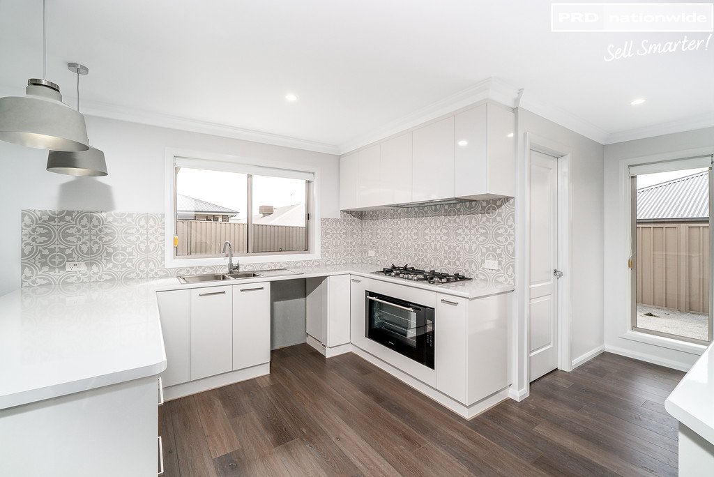 6 Tycho Place LLOYD 12