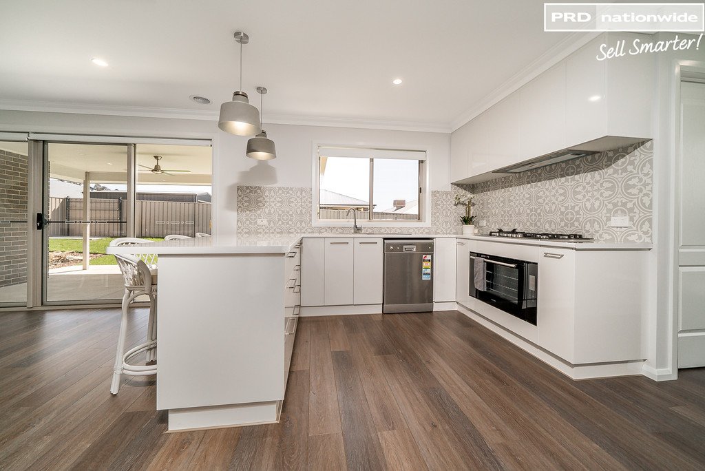 6 Tycho Place LLOYD 18