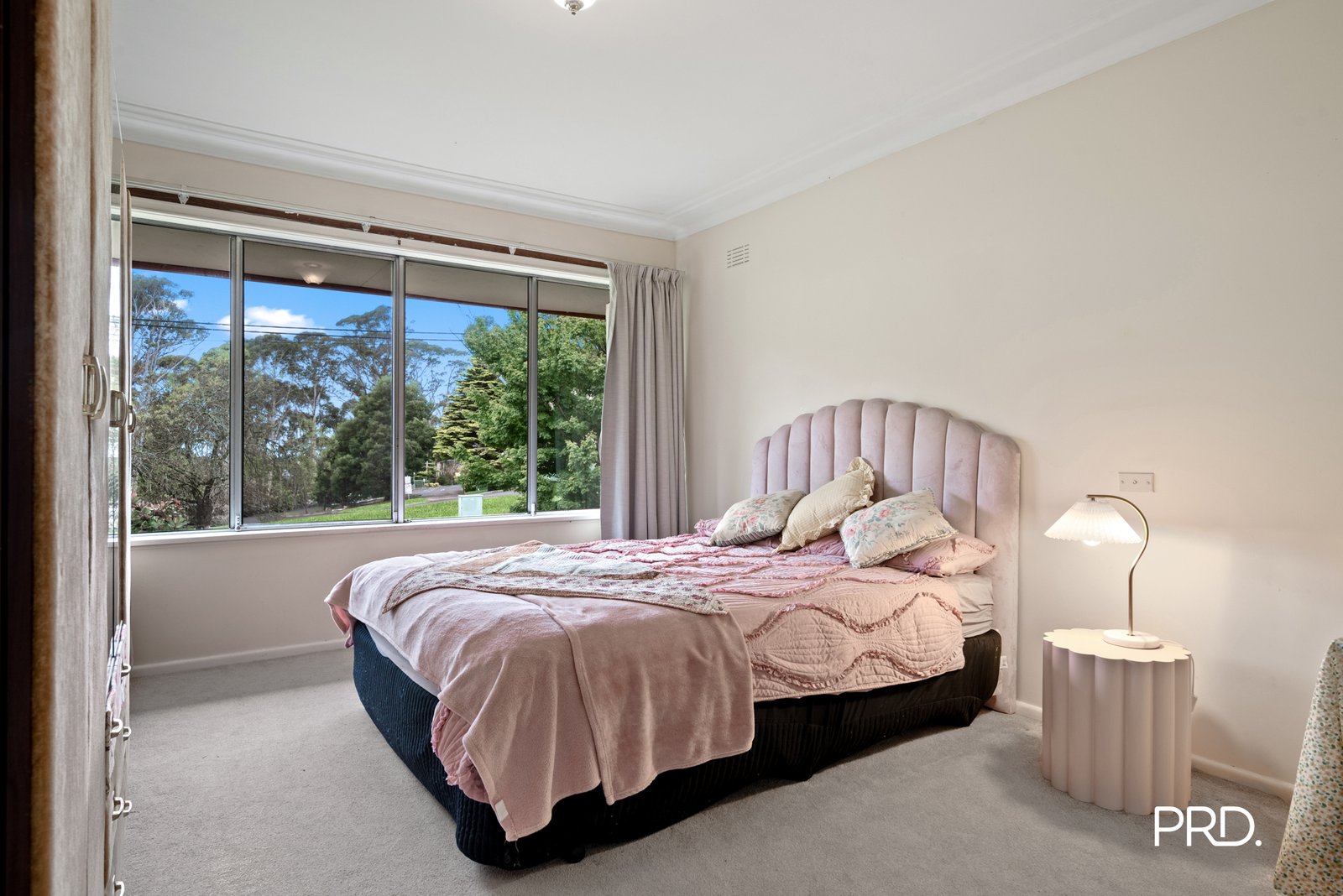 6 Valley Rd  Katoomba 9