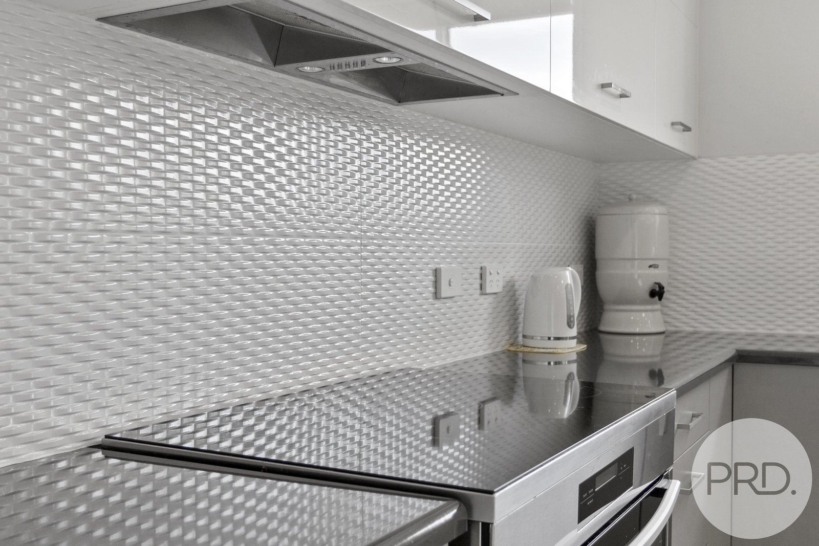 6 Vasili Court OAKDOWNS 9