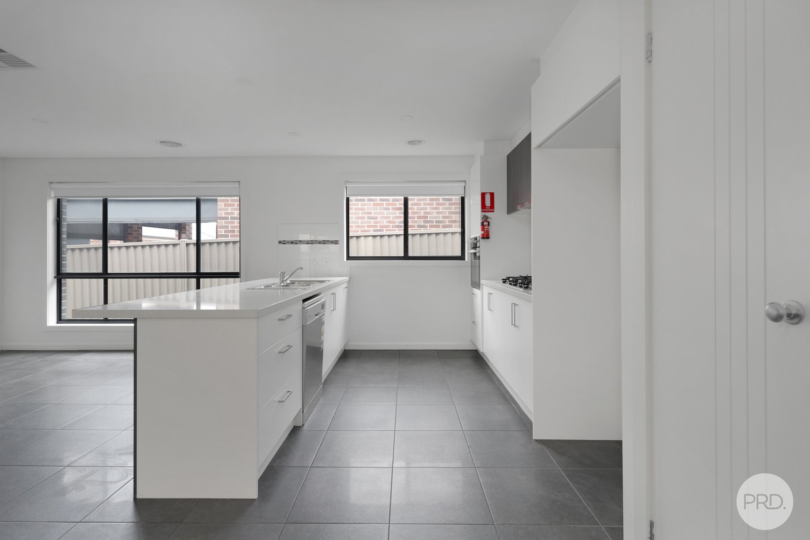 6 Venice Drive WINTER VALLEY 2