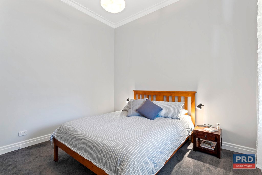 6 Victoria Street IRONBARK 3