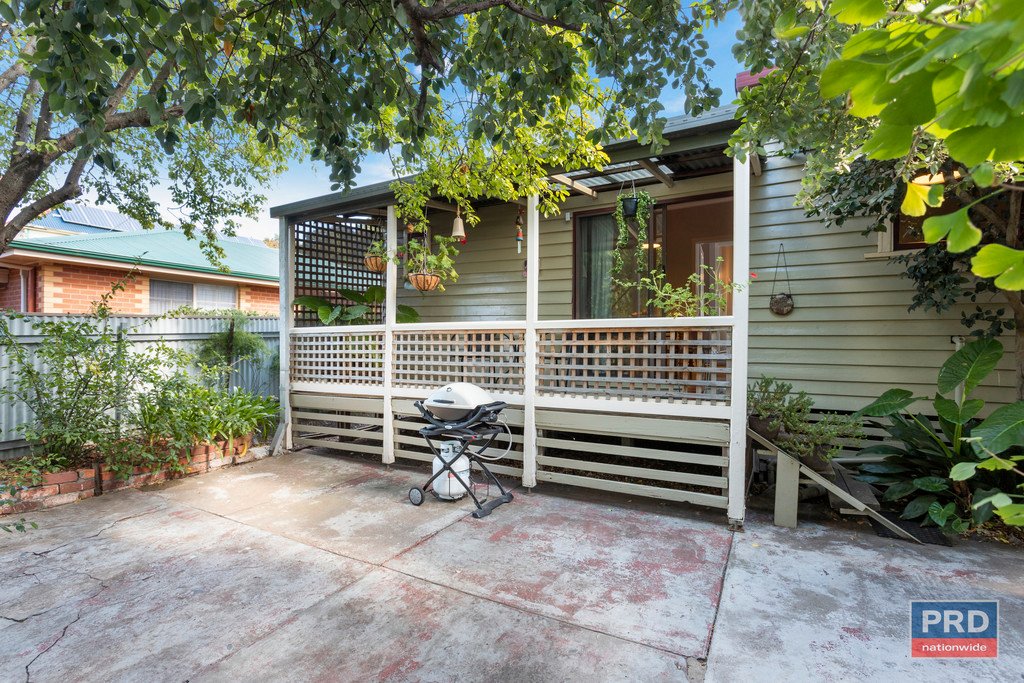 6 Victoria Street IRONBARK 16