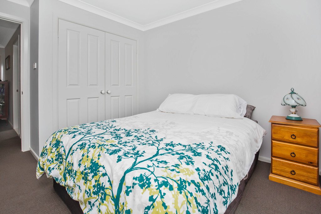 6 Vikki Avenue RUTHERFORD 14
