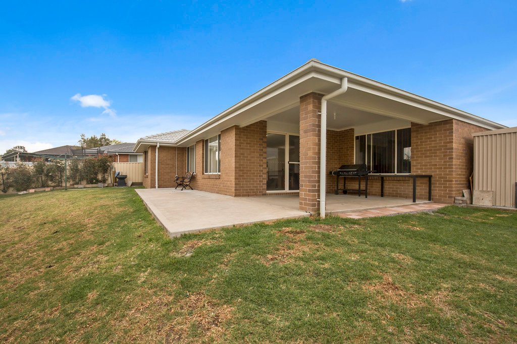 6 Vikki Avenue RUTHERFORD 18