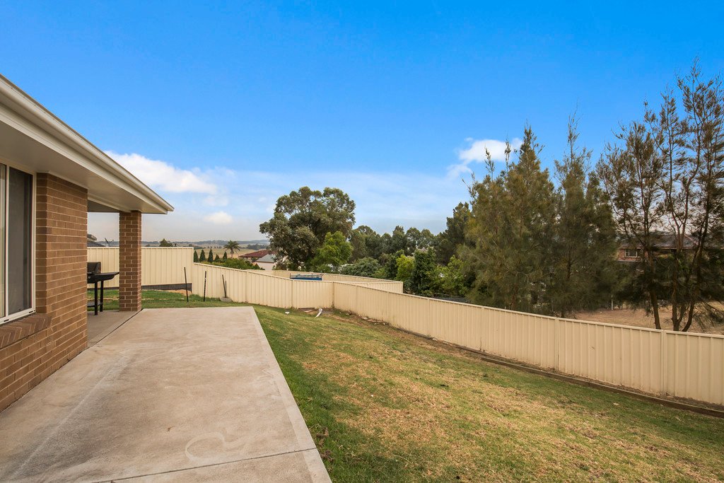 6 Vikki Avenue RUTHERFORD 19