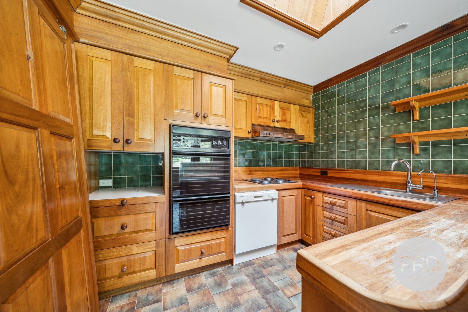 6 Vincent Road LAKE ALBERT 15