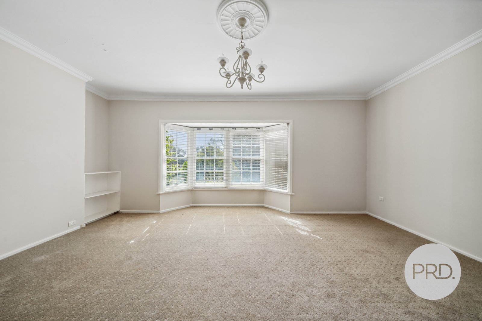 6 Vincent Road LAKE ALBERT 16