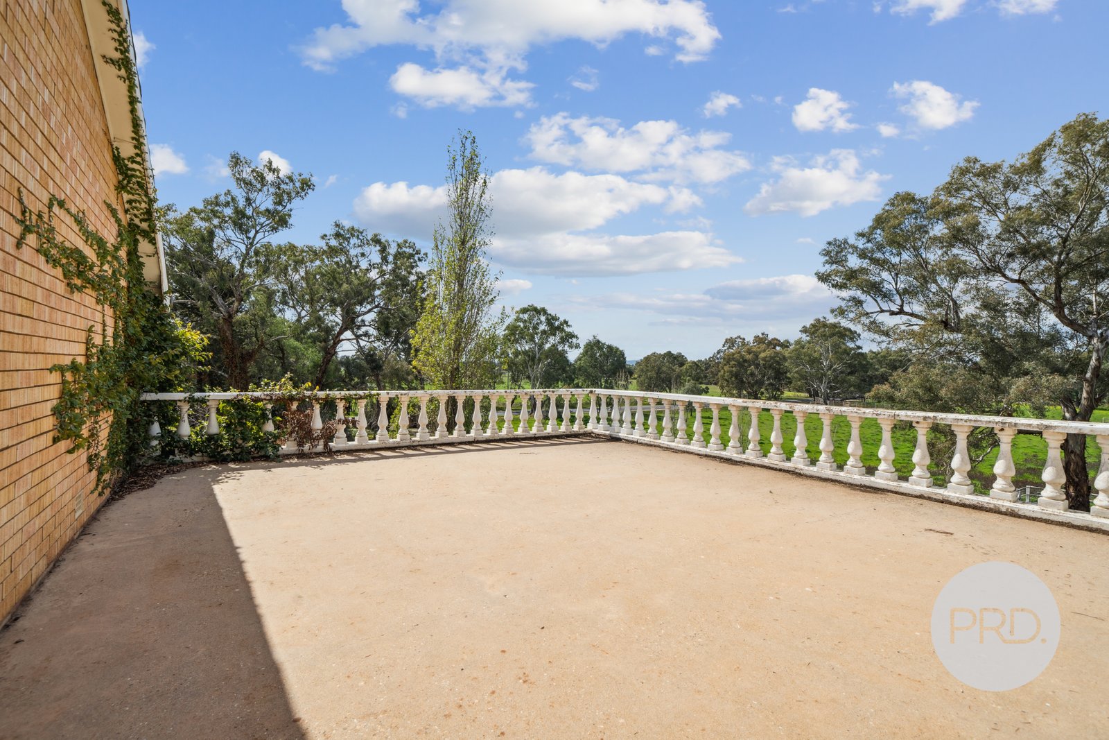 6 Vincent Road LAKE ALBERT 25