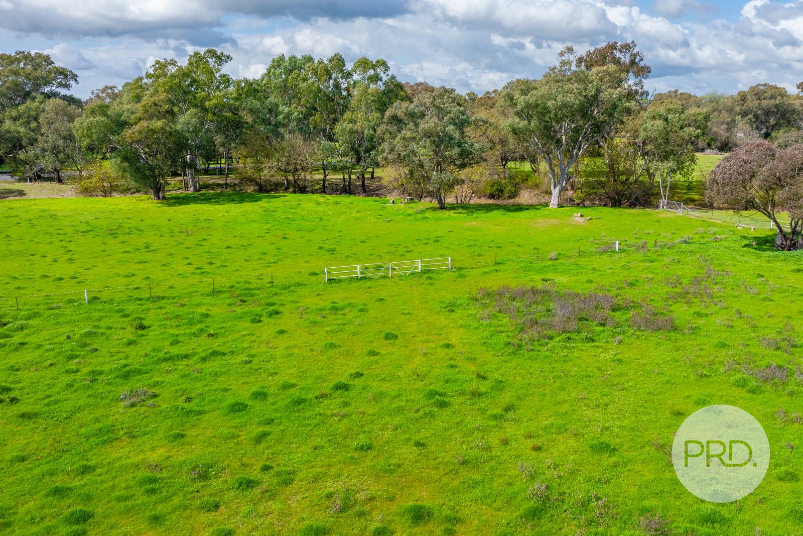 6 Vincent Road LAKE ALBERT 28