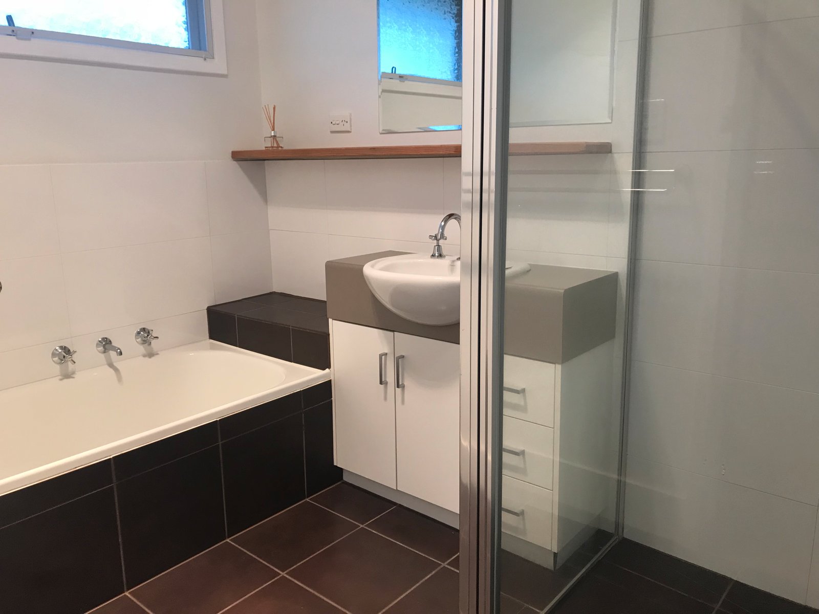 Gallery: 6 Voce Court