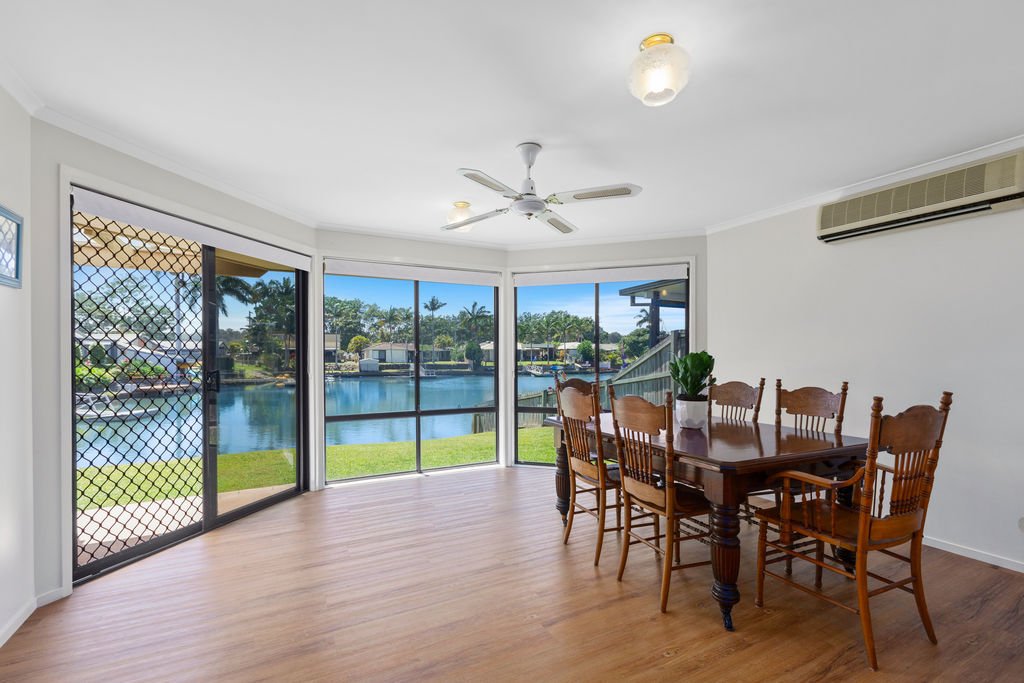 6 Vucas Court CURRUMBIN WATERS 6