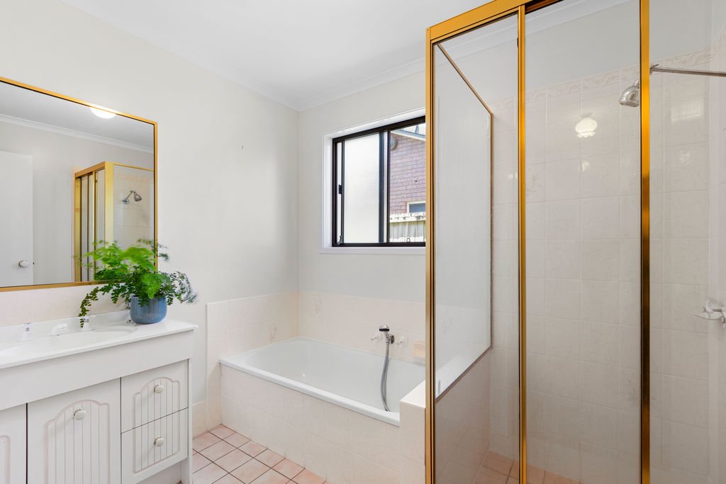 6 Vucas Court CURRUMBIN WATERS 8