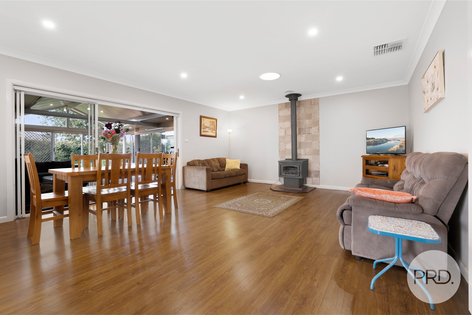 6 Wandella Court TAMWORTH 8