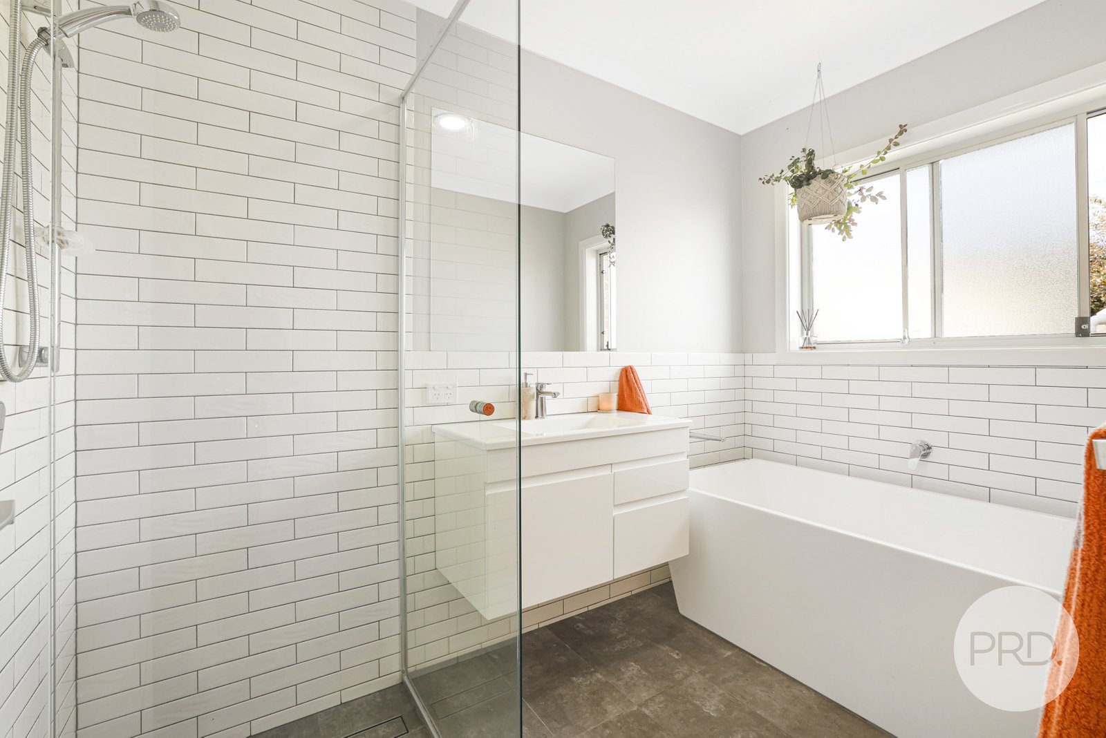 6 Wandella Court TAMWORTH 14