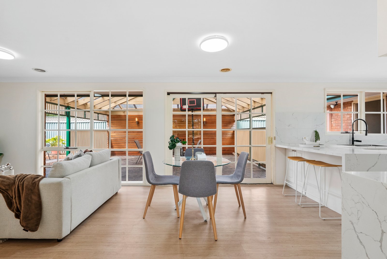 Gallery: 6 Waradgery Drive