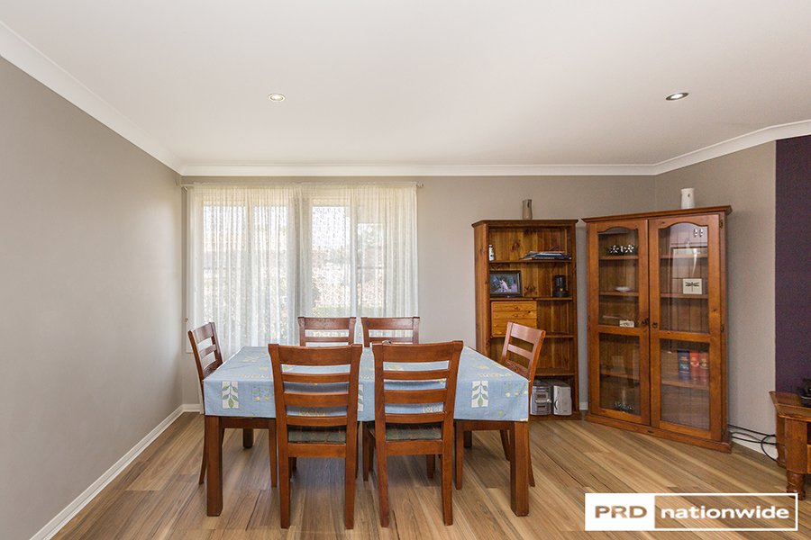 6 Warburton Drive TAMWORTH 4