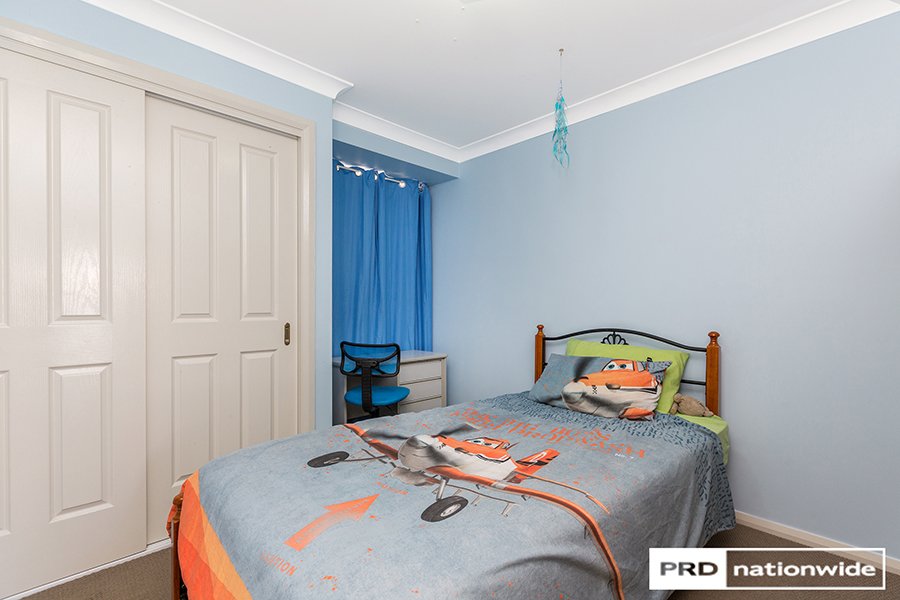 6 Warburton Drive TAMWORTH 10