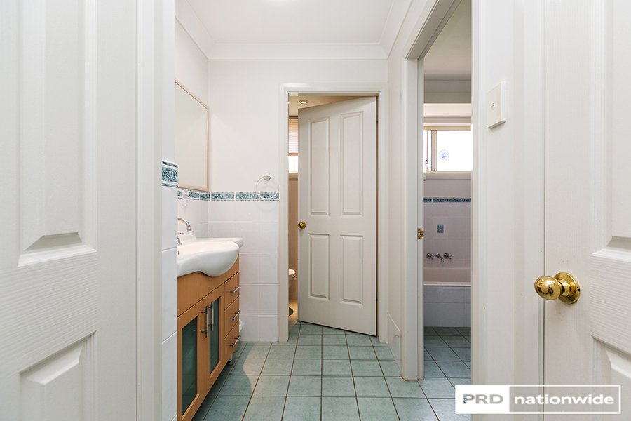 6 Warburton Drive TAMWORTH 13