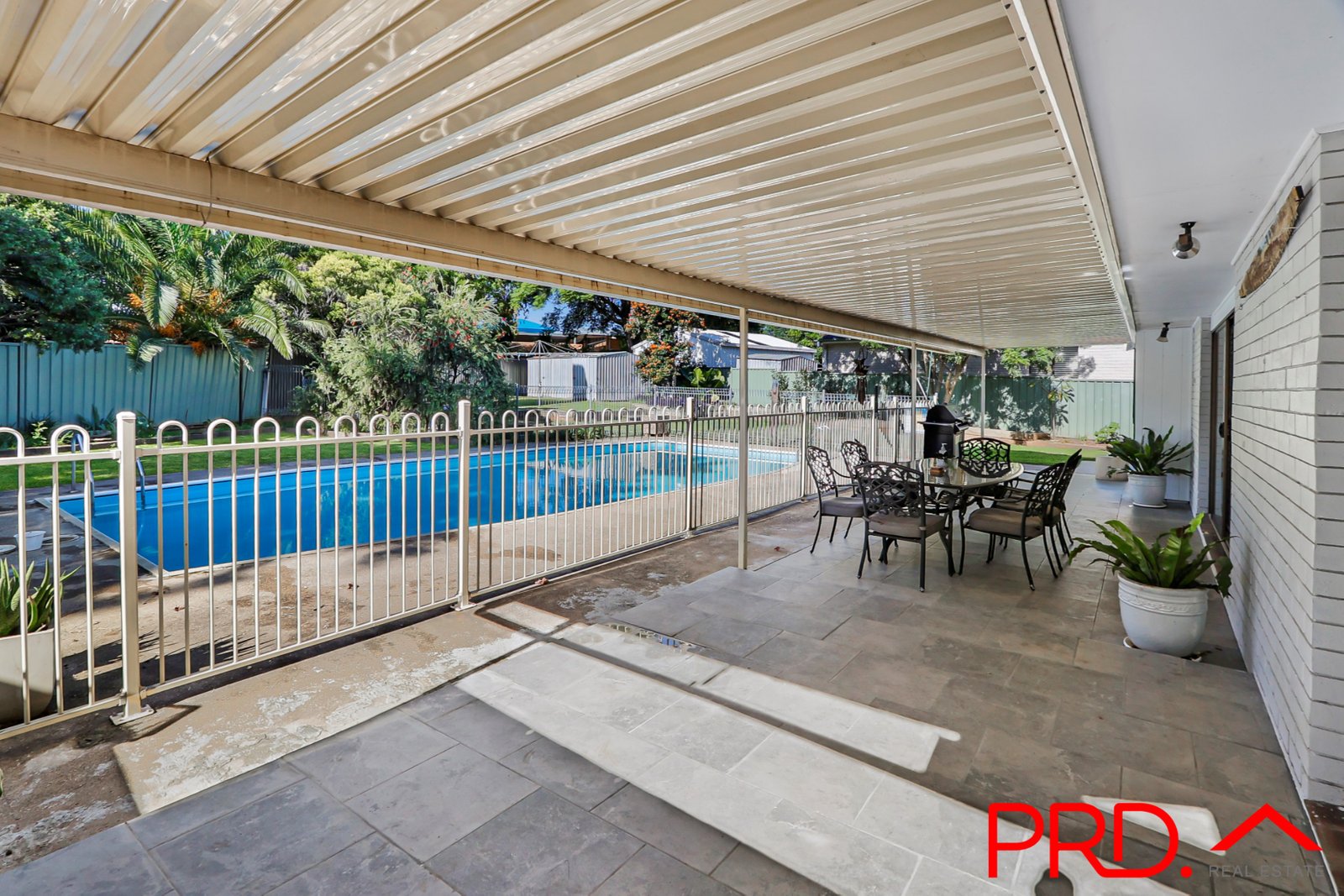 6 Waree Drive TAMWORTH 14