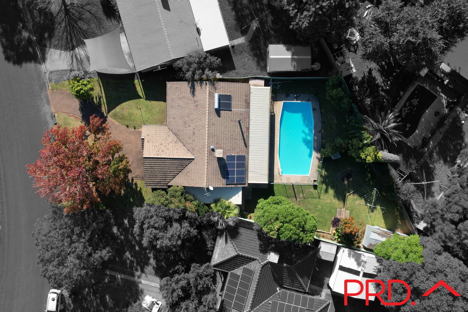 6 Waree Drive TAMWORTH 16