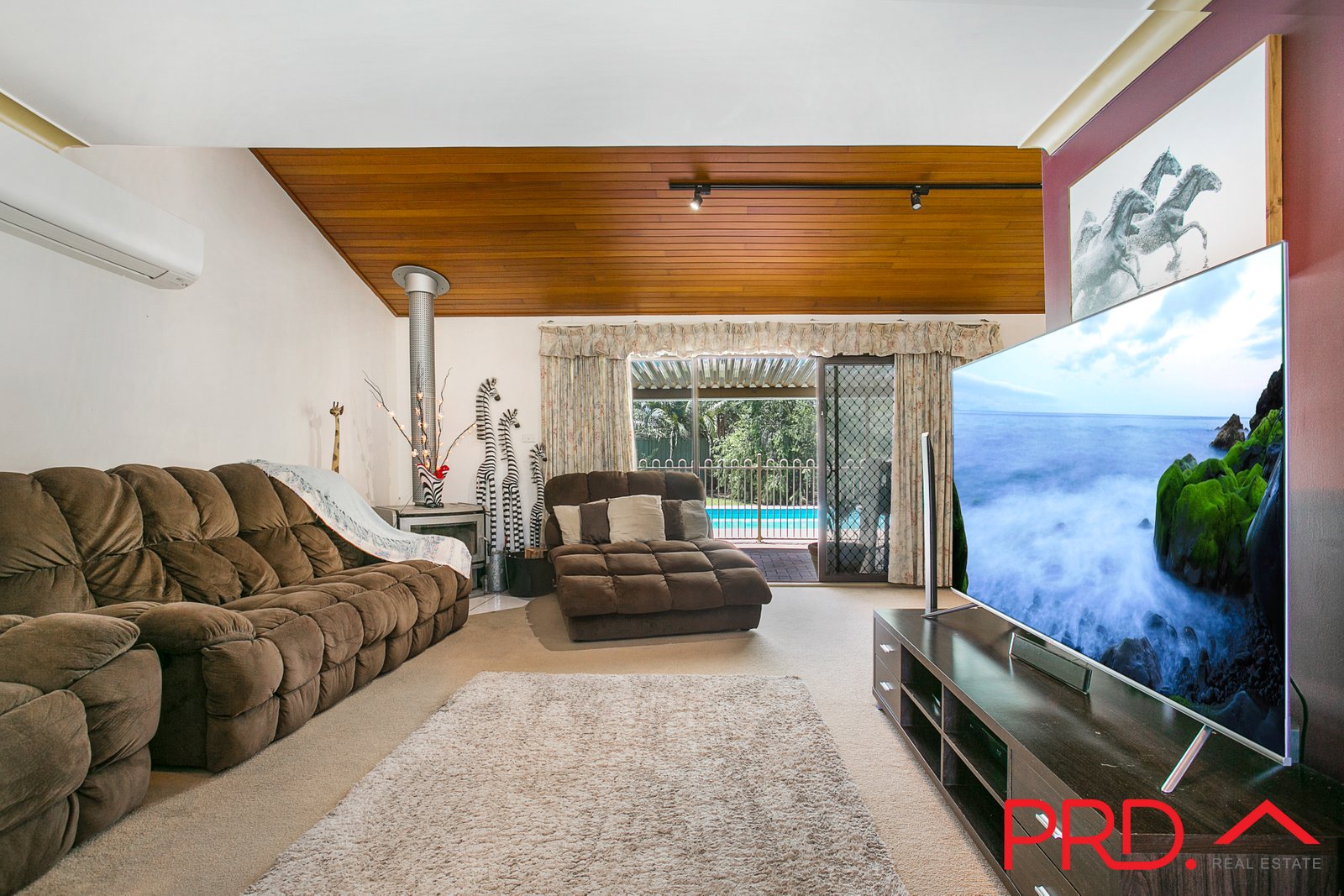 6 Waree Drive TAMWORTH 7