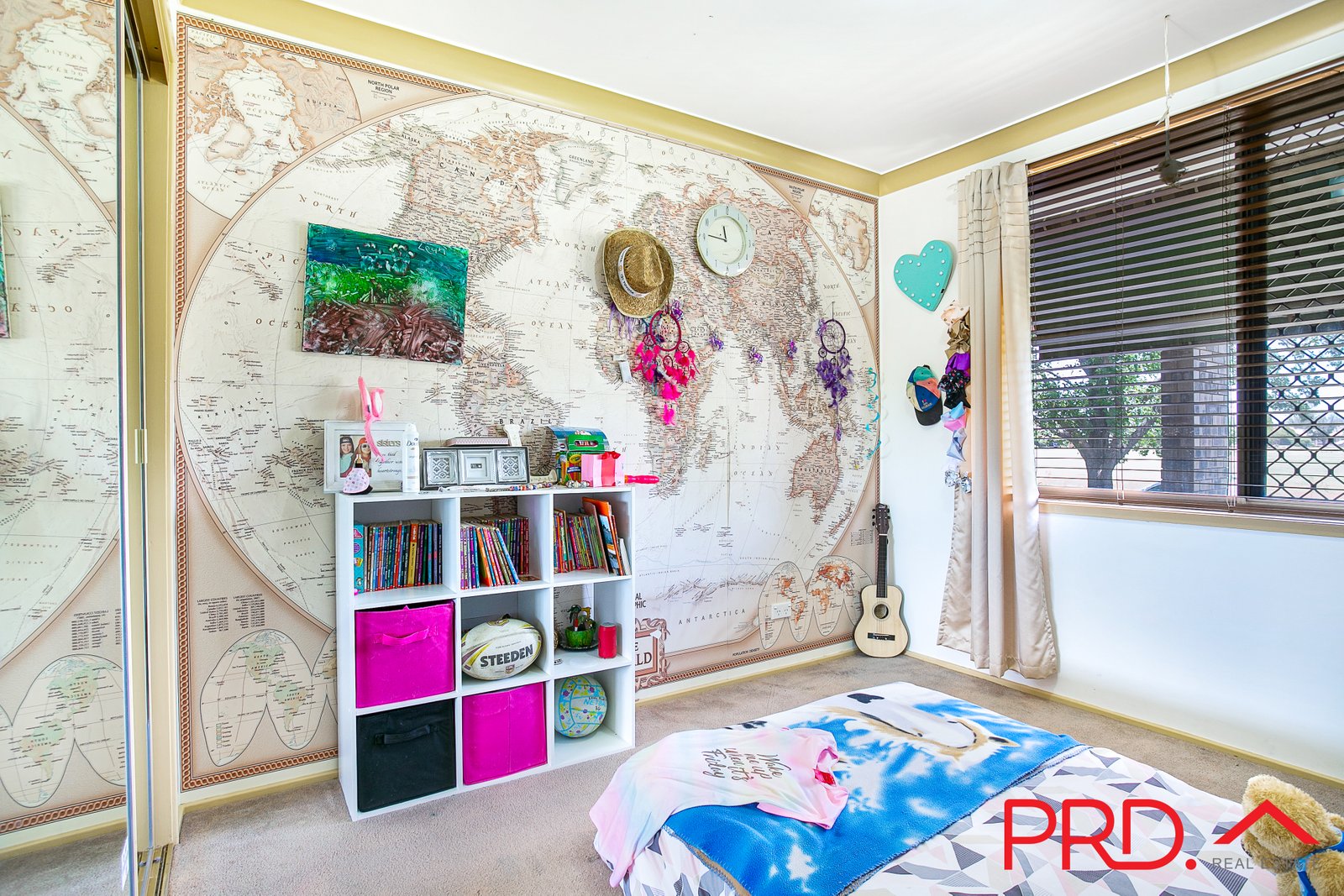 6 Waree Drive TAMWORTH 16