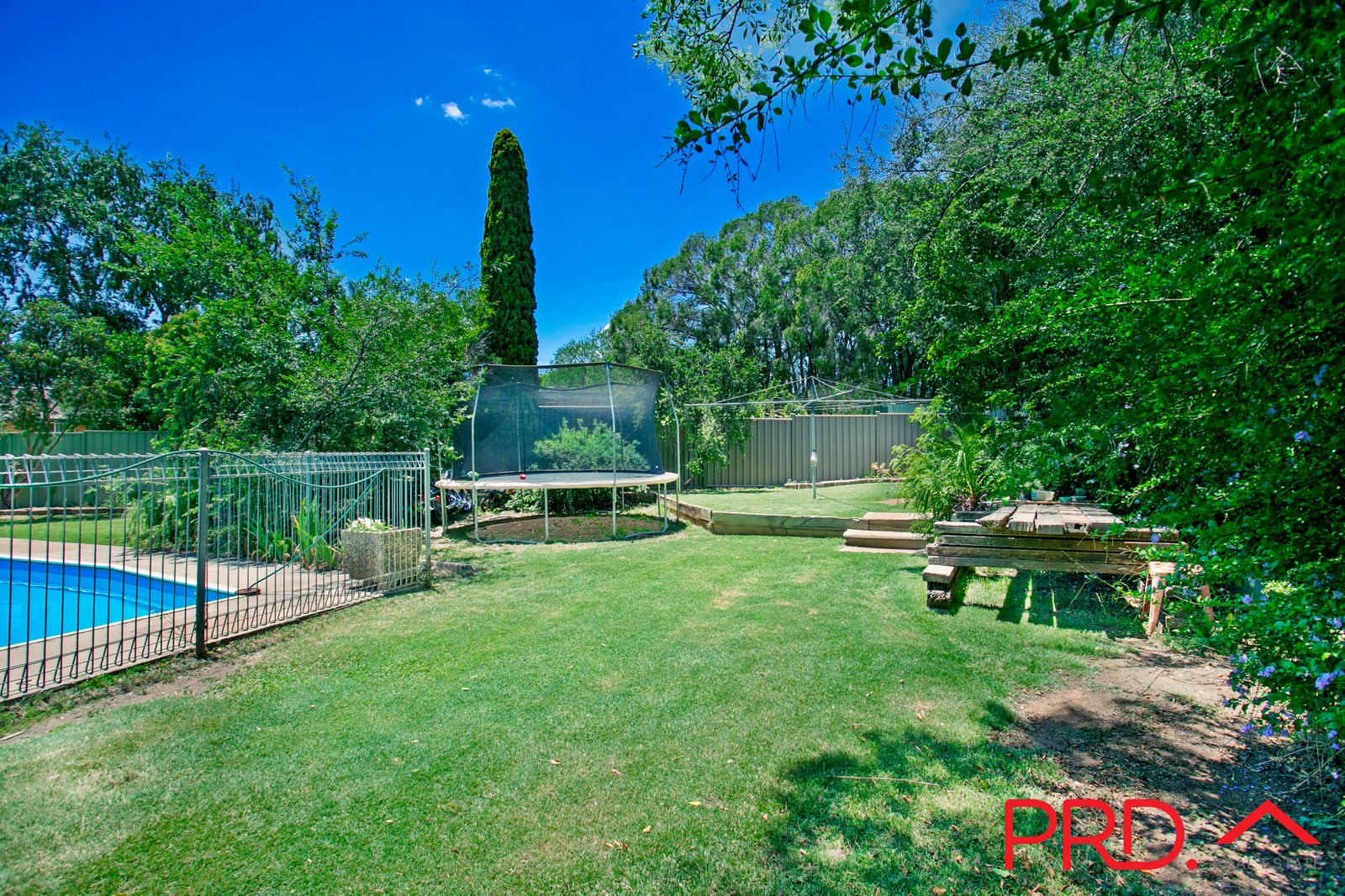 6 Waree Drive TAMWORTH 20