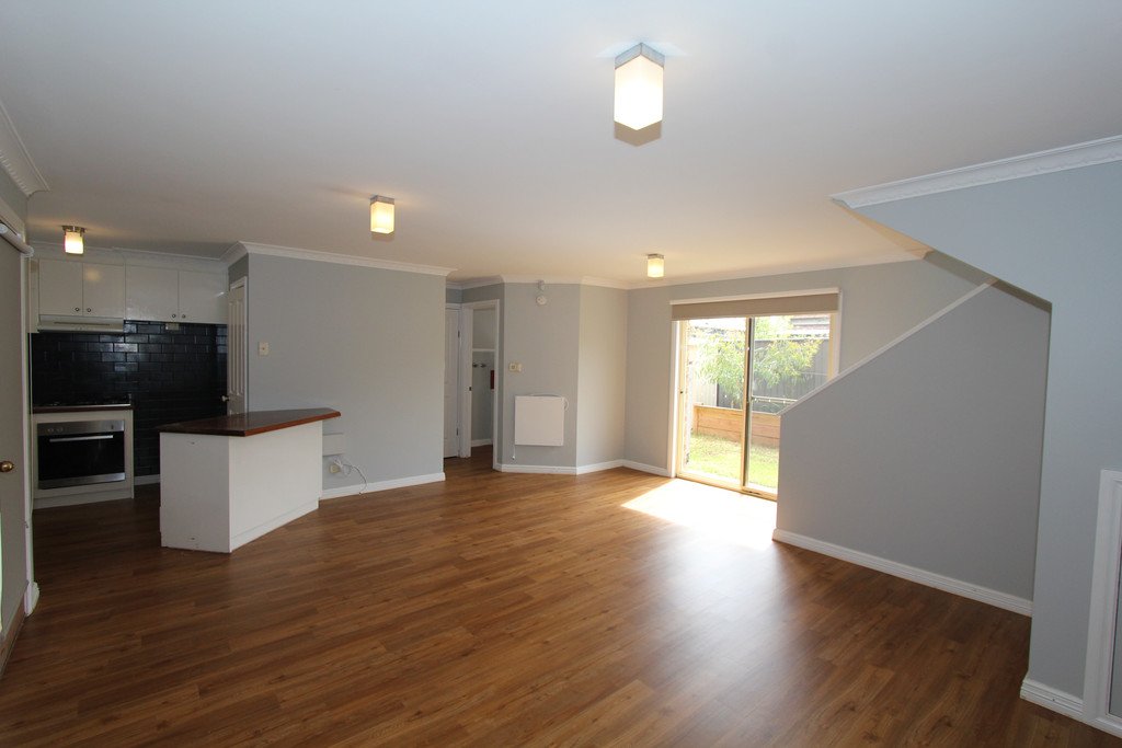 6 Warrambine Drive CANADIAN 3