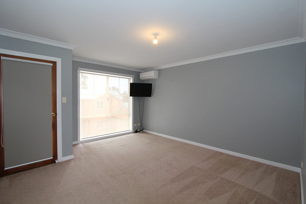 6 Warrambine Drive CANADIAN 7