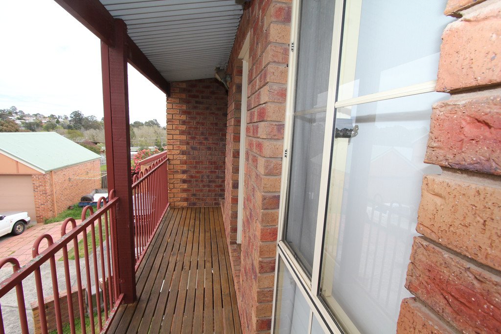 6 Warrambine Drive CANADIAN 14