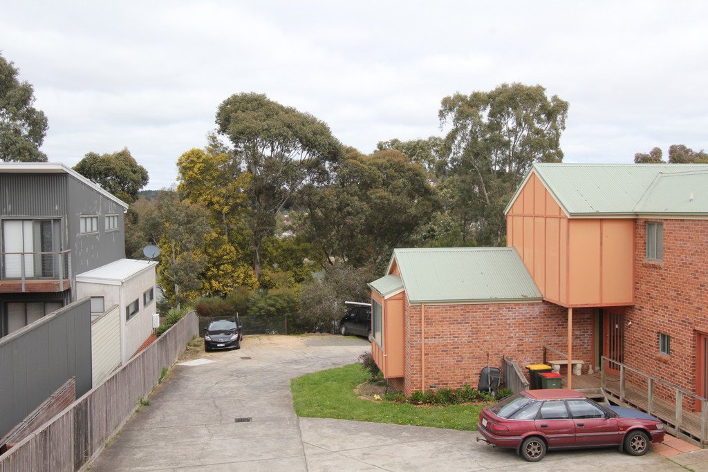 6 Warrambine Drive CANADIAN 17
