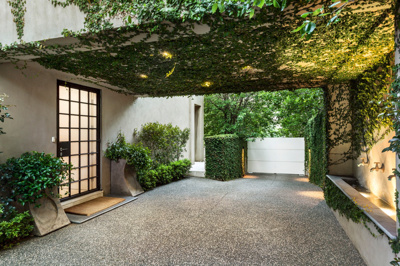 Real Estate and Property in 6 Washington Street, Toorak, VIC