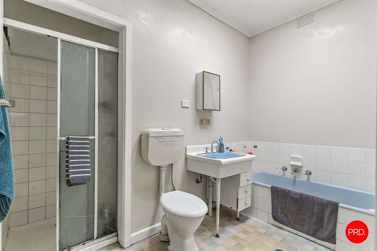 6 Watkins Street LONG GULLY 12
