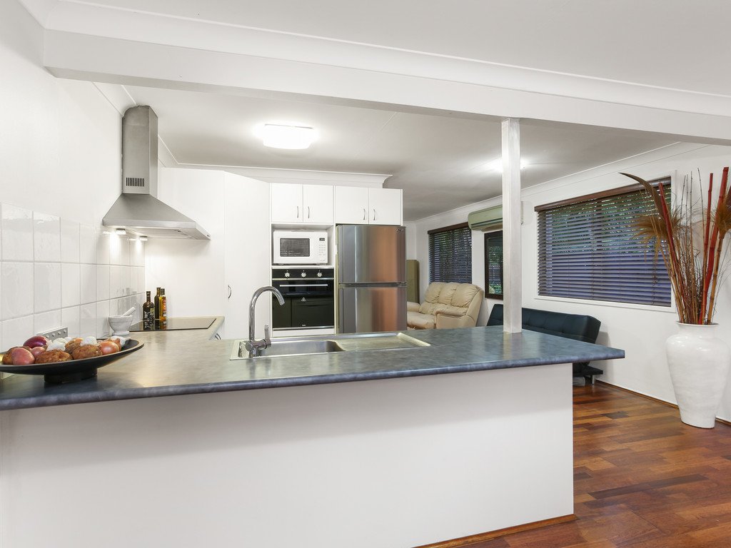 6 Wattle Street VARSITY LAKES 6