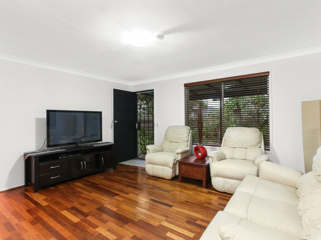 6 Wattle Street VARSITY LAKES 9