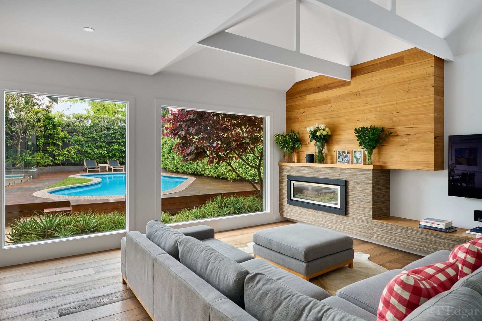 Real Estate and Property in 6 Wavenhoe Avenue, St Kilda East, VIC