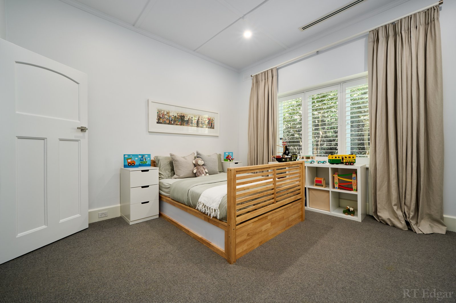 Real Estate and Property in 6 Wavenhoe Avenue, St Kilda East, VIC