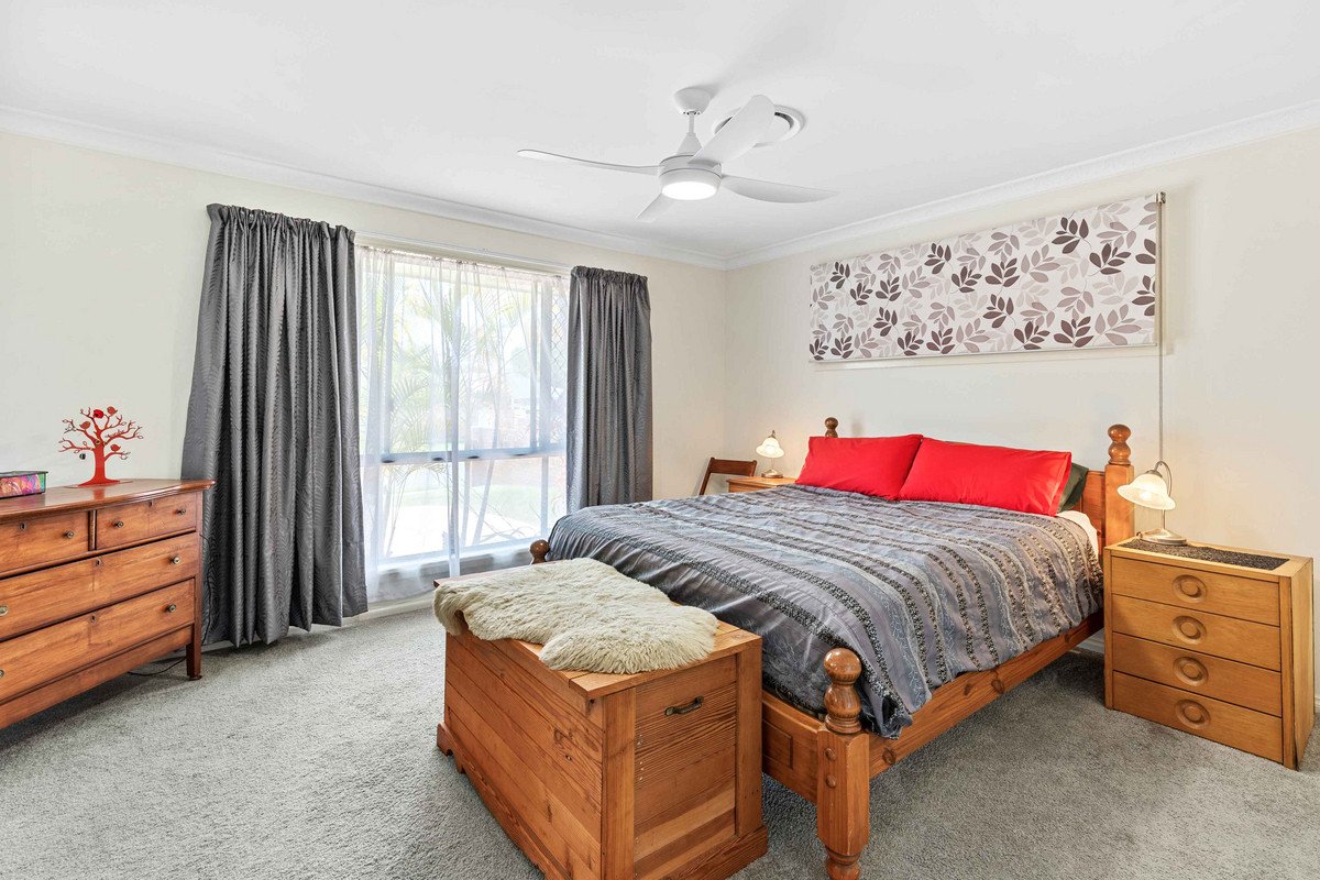 6 Wedgebill Parade BURLEIGH WATERS 13