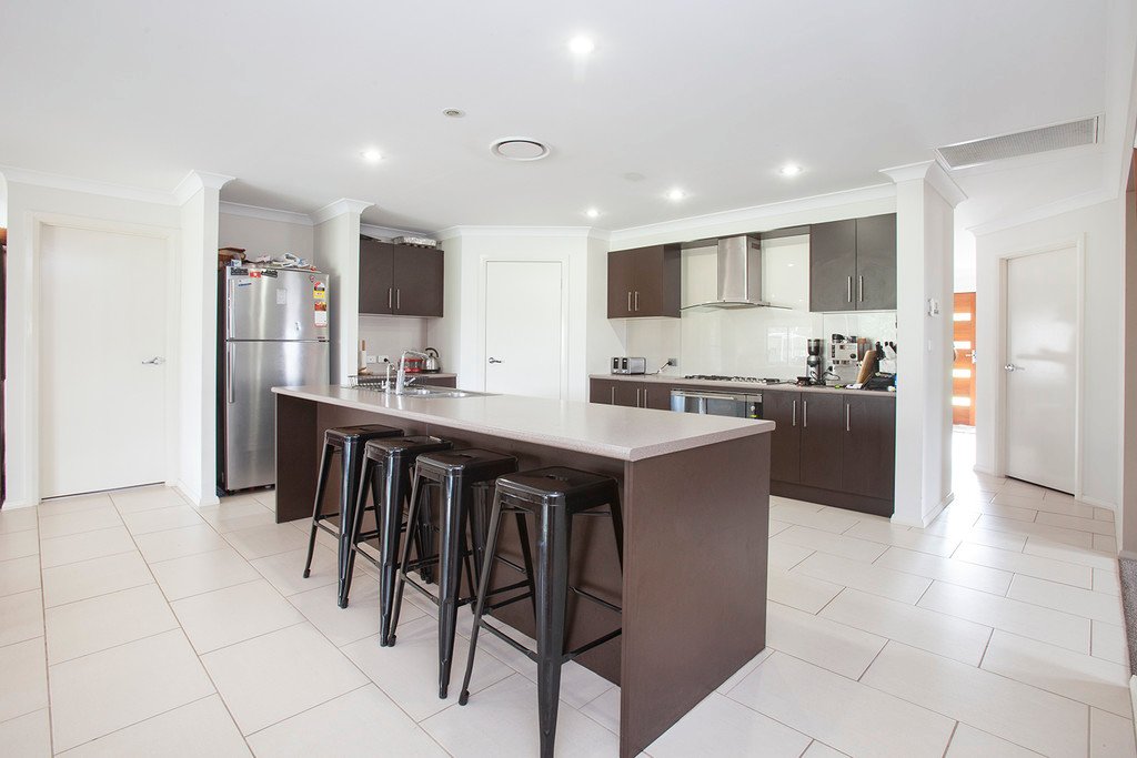 6 Weemala Close ABERGLASSLYN 4
