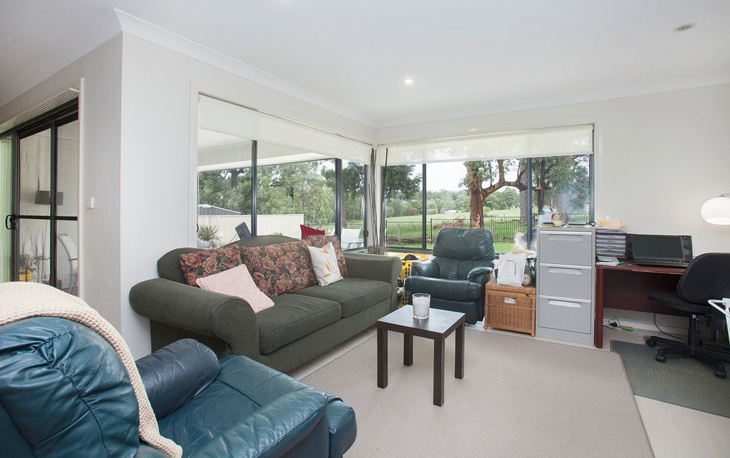 6 Weemala Close ABERGLASSLYN 8