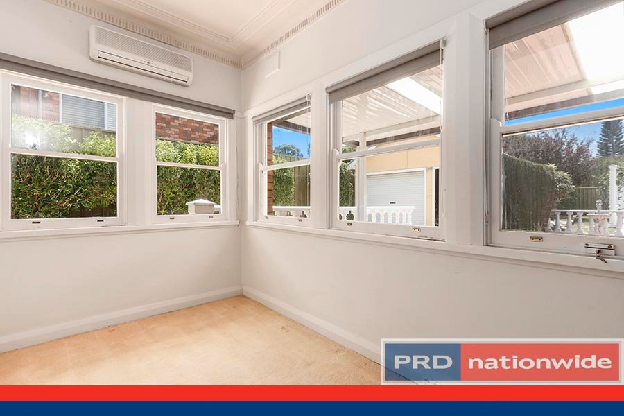 6 West Crescent HURSTVILLE GROVE 9