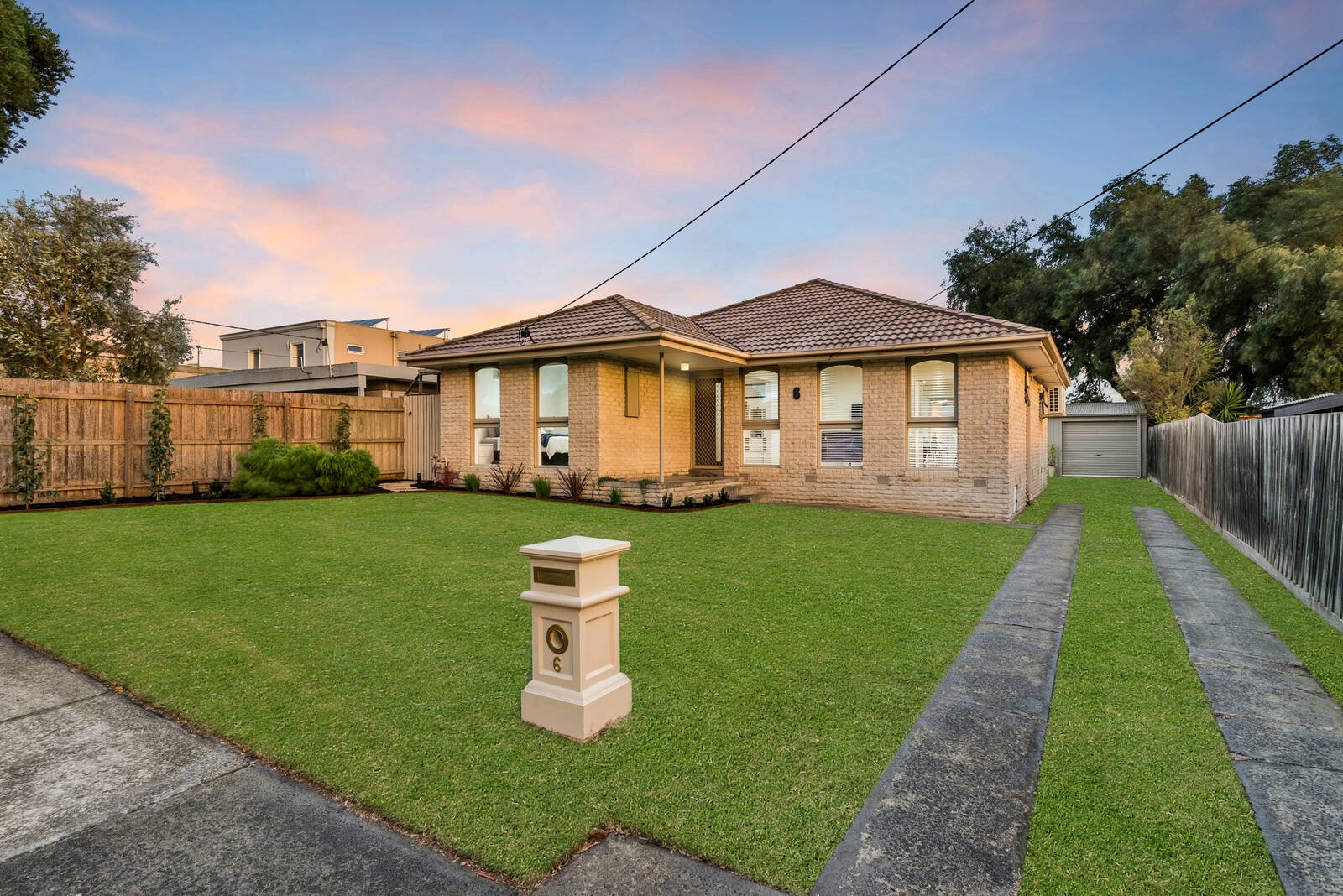 6 Westbury Court, Dingley Village VIC 3172 Buxton 2022